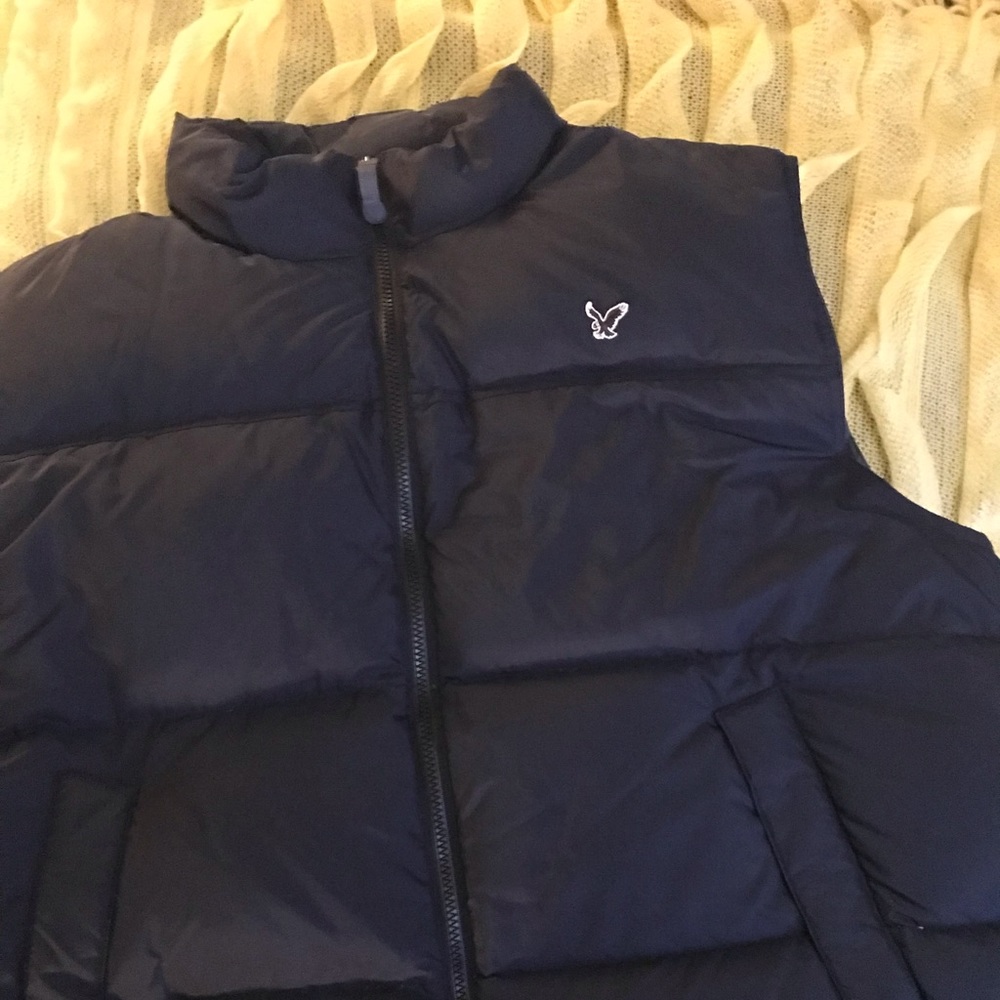 American eagle Men’s puffer vest